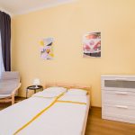 Spacious room with double bed