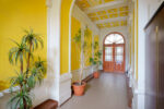 Spacious room with nice city view - Image 8