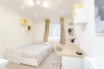 Sunny and nice studio near metro - Image 4